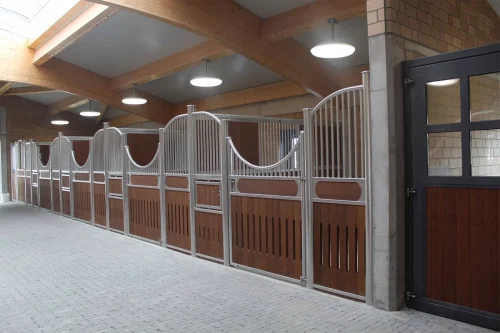 Laake_Horse-Stall-Front-Costa-example