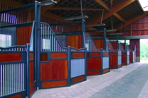 Laake_Horse-Stall-Front-Gut-Roest-gallery-7