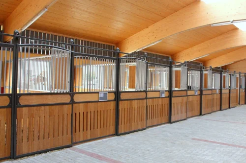 Laake's Kandel Stall Front 6