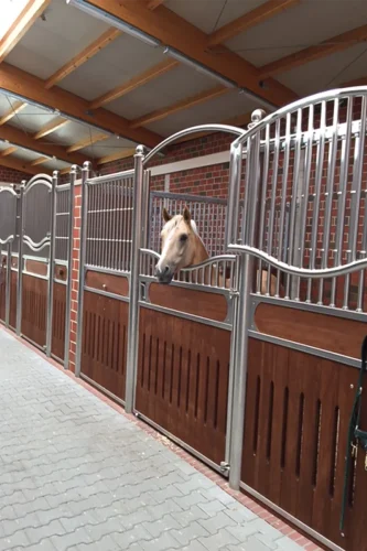 Laake_Horse-Stall-Front-Schouten-gallery-6