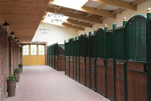 Laake_Horse-Stall-Front-Sosath-gallery-1