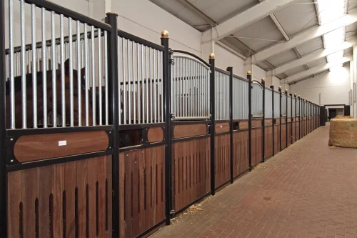 Laake_Horse-Stall-Front-Sosath-gallery-4
