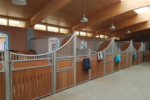 Laake_Horse-Stall-Front-Stortebecker-gallery-1