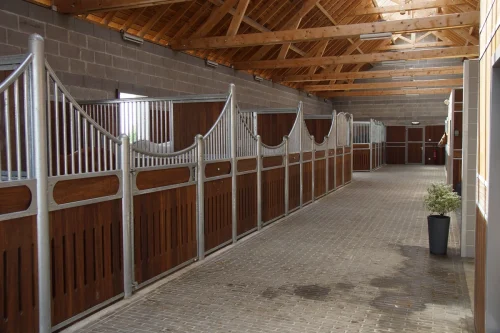 Laake_Horse-Stall-Front-Stortebecker-gallery-4