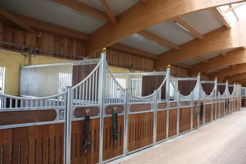 Laake_Horse-Stall-Front-Stortebecker-gallery-6